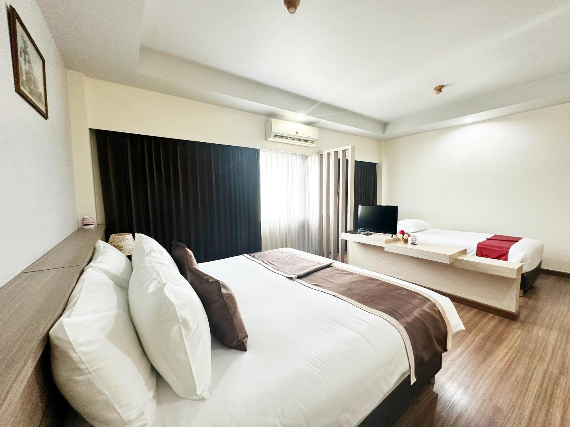 Akelada Hotel Nangrong Kültér fotó
