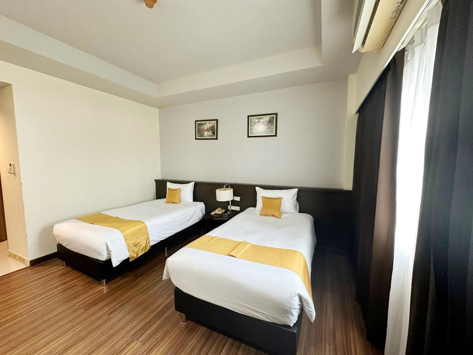 Akelada Hotel Nangrong Kültér fotó