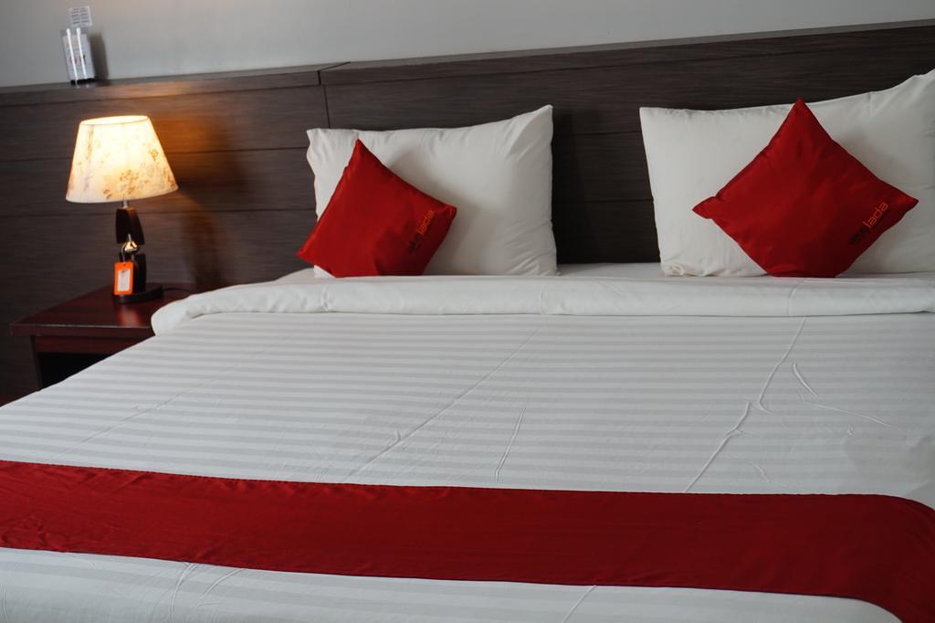 Akelada Hotel Nangrong Kültér fotó